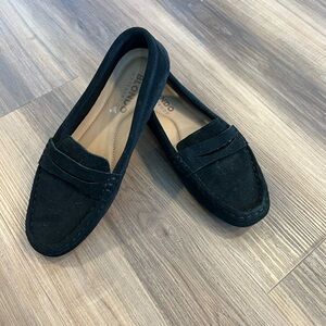 Blondo Women's Black Suede Loafers